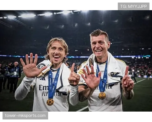 莫德里奇与克罗斯：皇马中场双核战术分工解析