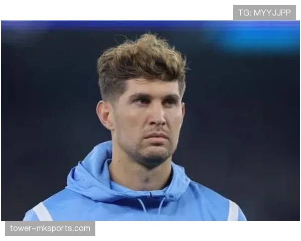 约翰·斯通斯：对比范戴克——出球能力与防守统治力对比